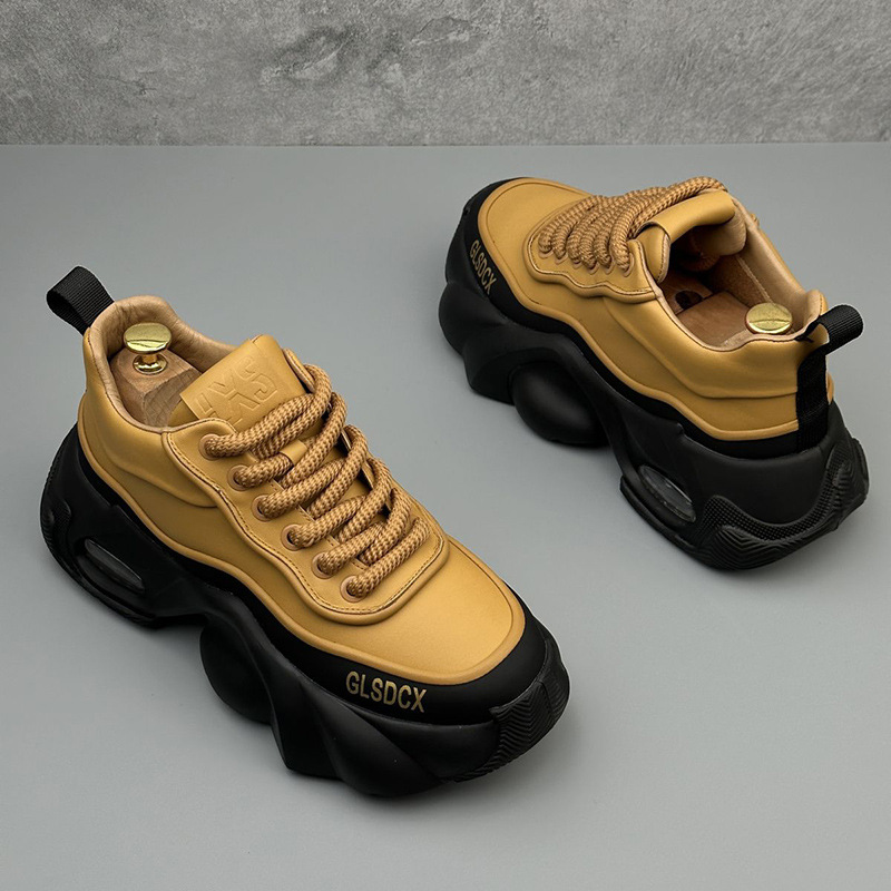 مصمم نمط حذاء رجالي 2025 الخري - مراجعة Mens Fashion Trainers 2025 وسعره